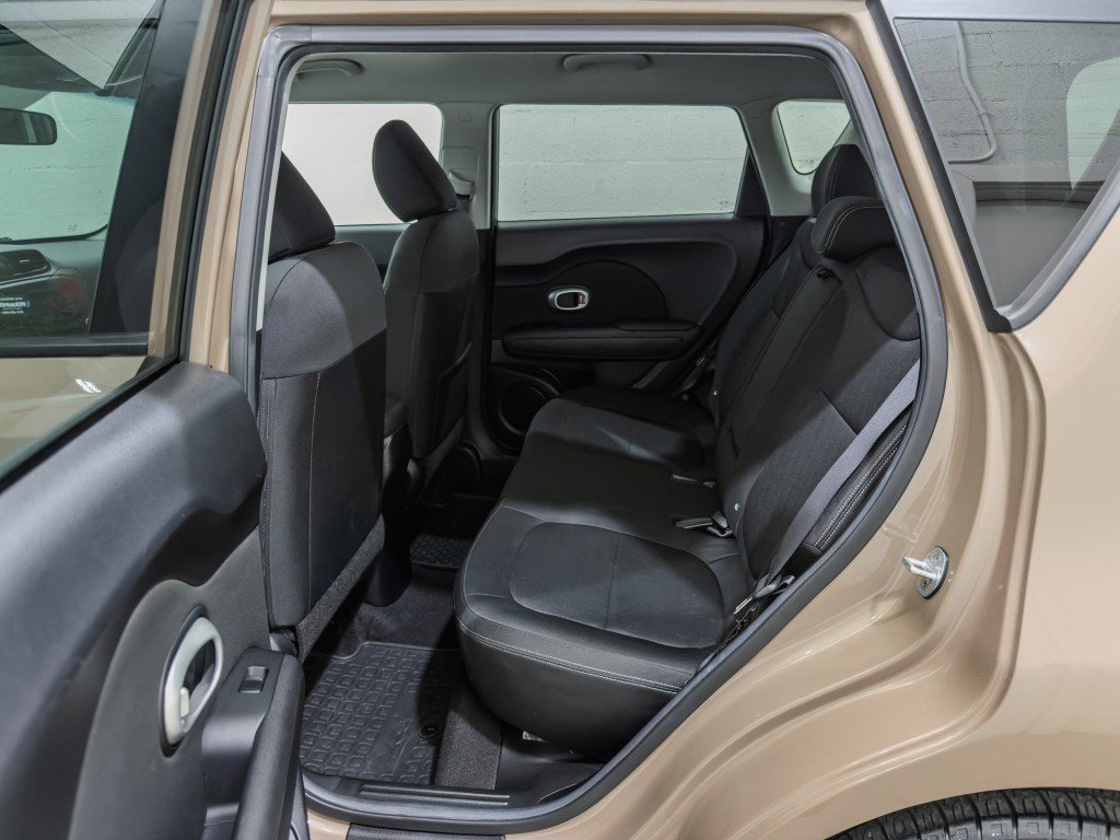 Used 2014 Kia Soul FWD image 14