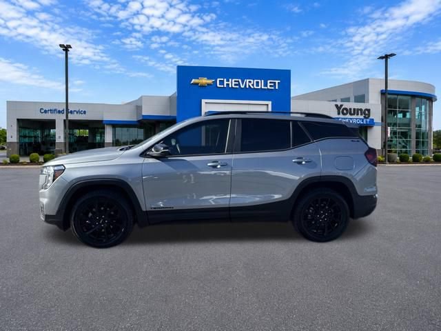 Certified 2023 GMC Terrain SLE w/ Driver Convenience Package AWD/4WD image 4