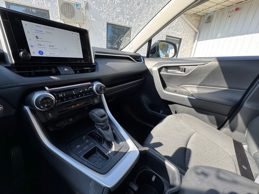 Used 2025 Toyota RAV4 XLE image 15