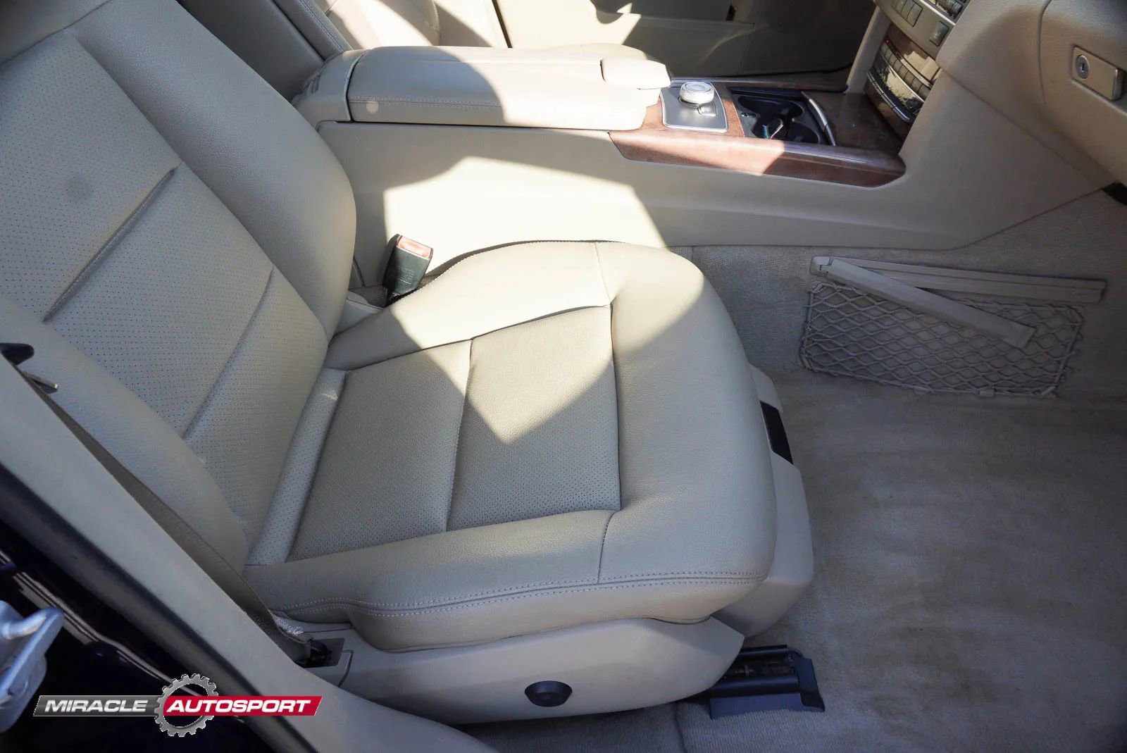 Used 2011 Mercedes-Benz E 350 4MATIC Wagon image 32