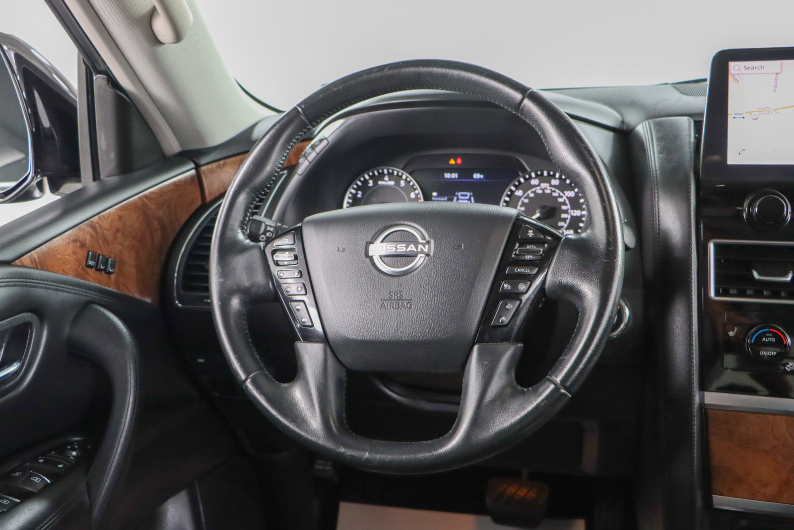 Used 2022 Nissan Armada SL w/ Captain's Chairs Package image 13