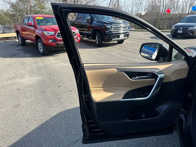Used 2023 Toyota RAV4 XLE w/ Convenience Package image 26