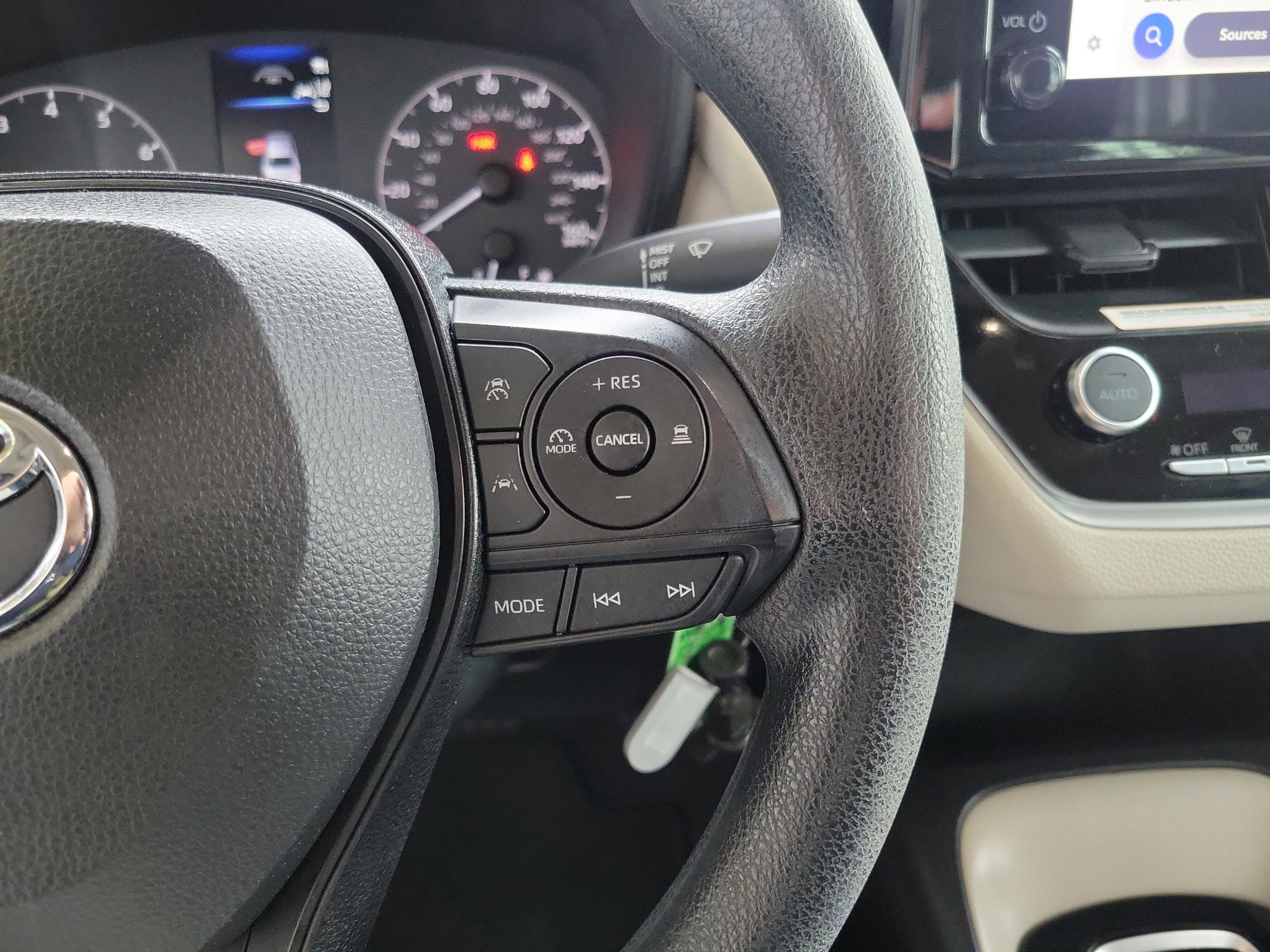 Used 2024 Toyota Corolla LE image 18