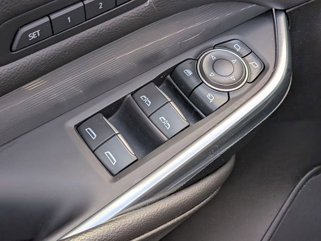Used 2025 Cadillac XT4 Premium Luxury FWD image 14