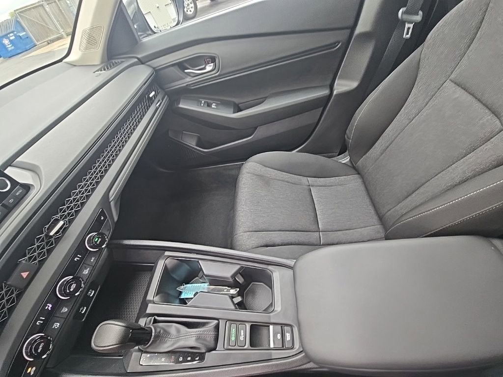 Certified 2025 Honda Accord SE image 22