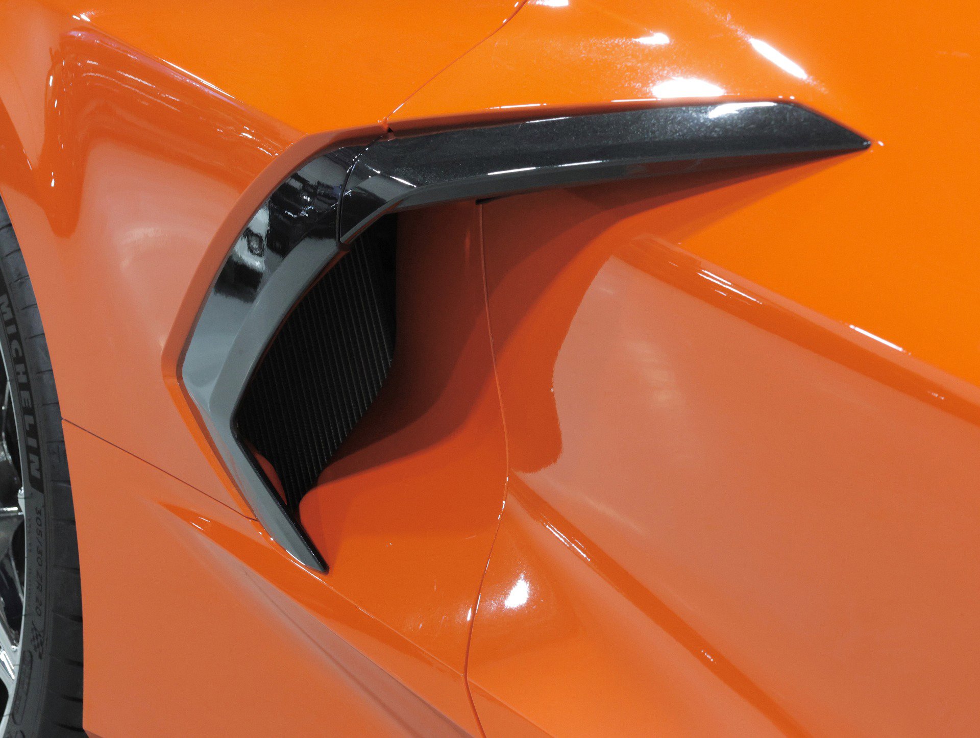 Used 2021 Chevrolet Corvette Stingray Premium Cpe w/ Z51 Performance Package image 78