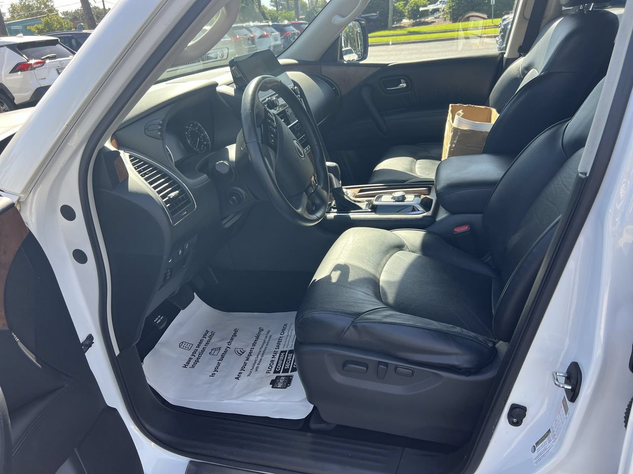 Used 2023 Nissan Armada SL w/ Captain's Chairs Package AWD/4WD image 16