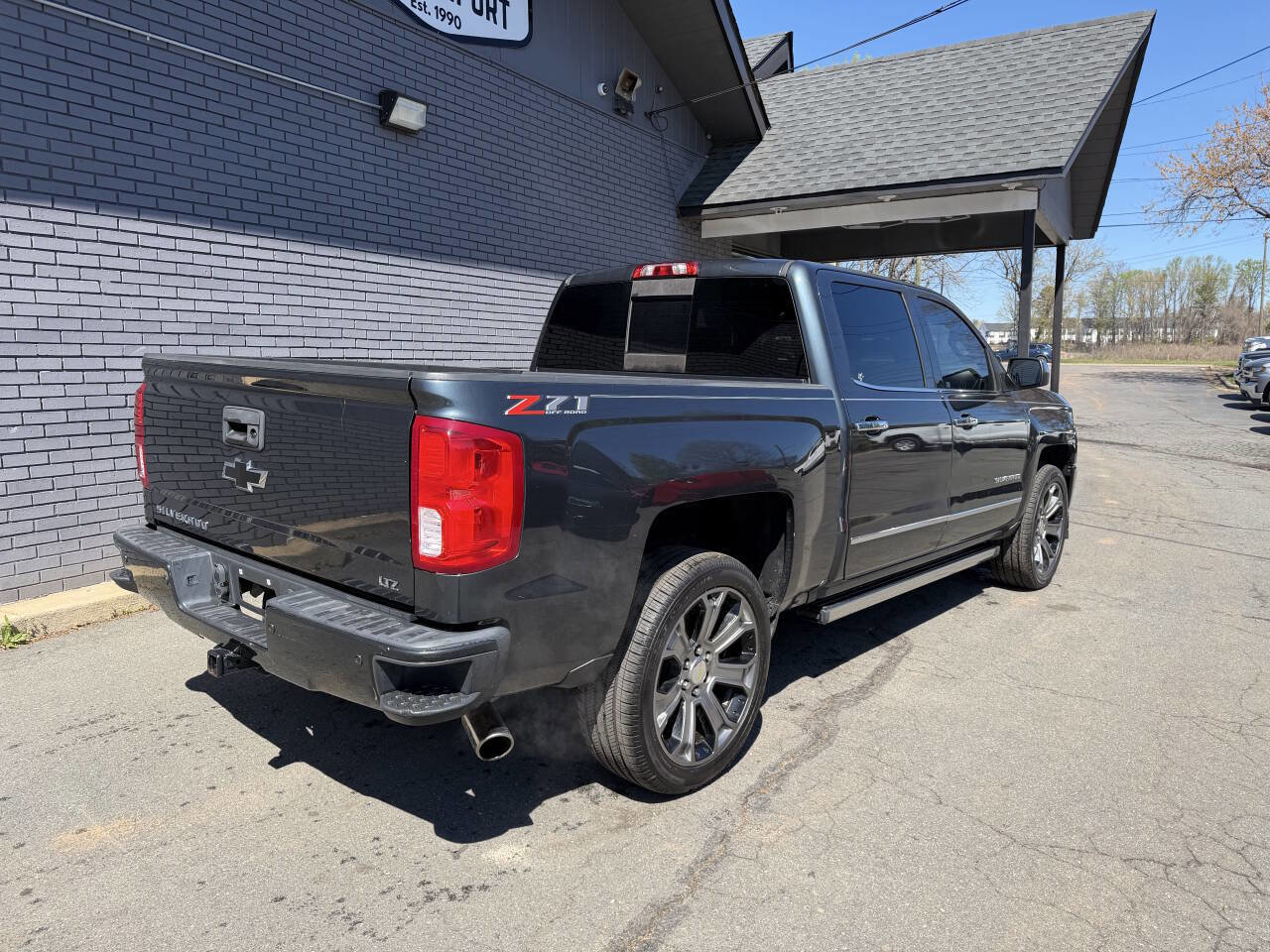 Used 2018 Chevrolet Silverado 1500 LTZ Z71 w/ LTZ Plus Package image 7