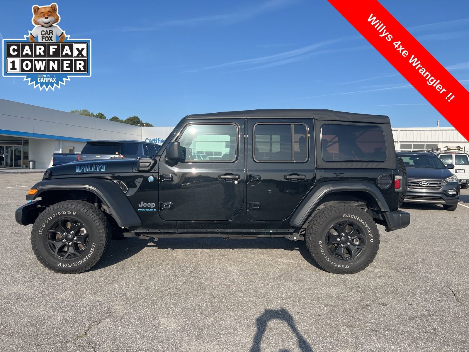 Used 2023 Jeep Wrangler Unlimited w/ Cold Weather Group image 2