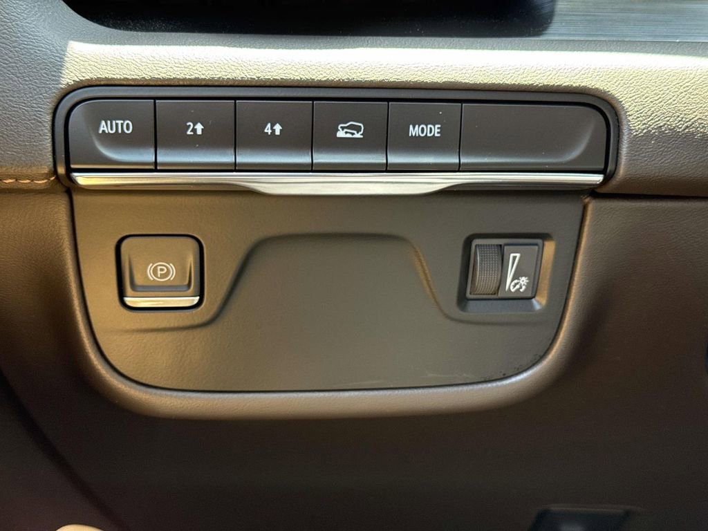 Used 2024 Cadillac Escalade ESV Premium Luxury AWD/4WD image 41