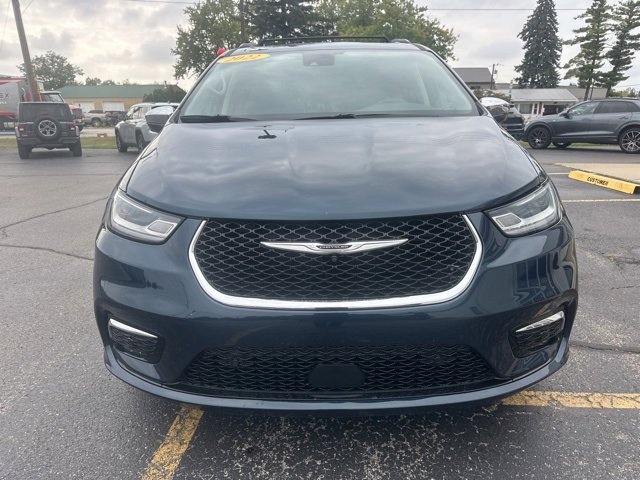 Used 2022 Chrysler Pacifica Limited image 5