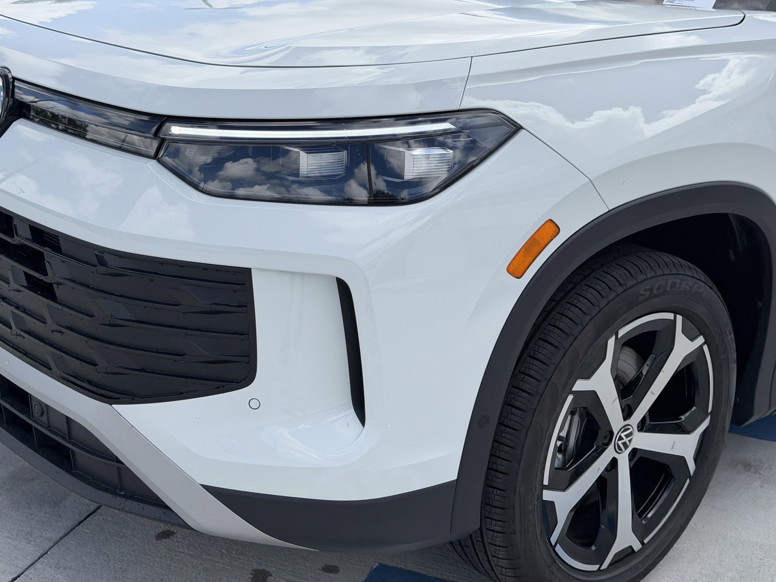 New 2026 Volkswagen Tiguan SE AWD/4WD image 8