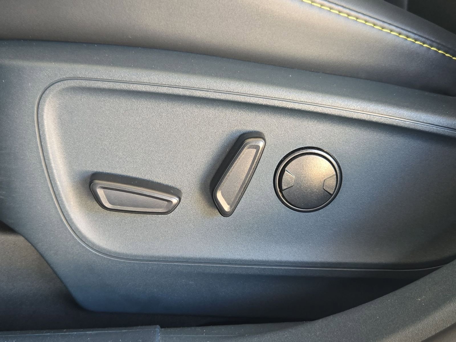 Used 2025 Ford Maverick Lobo AWD/4WD image 22