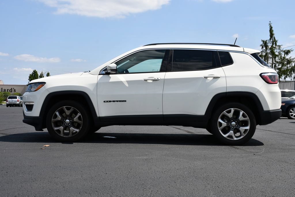 Used 2017 Jeep Compass Limited w/ Navigation Group AWD/4WD image 4