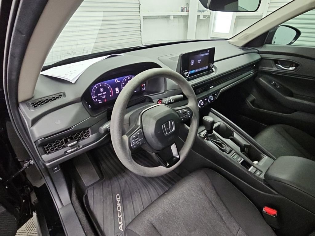 Used 2025 Honda Accord SE image 12