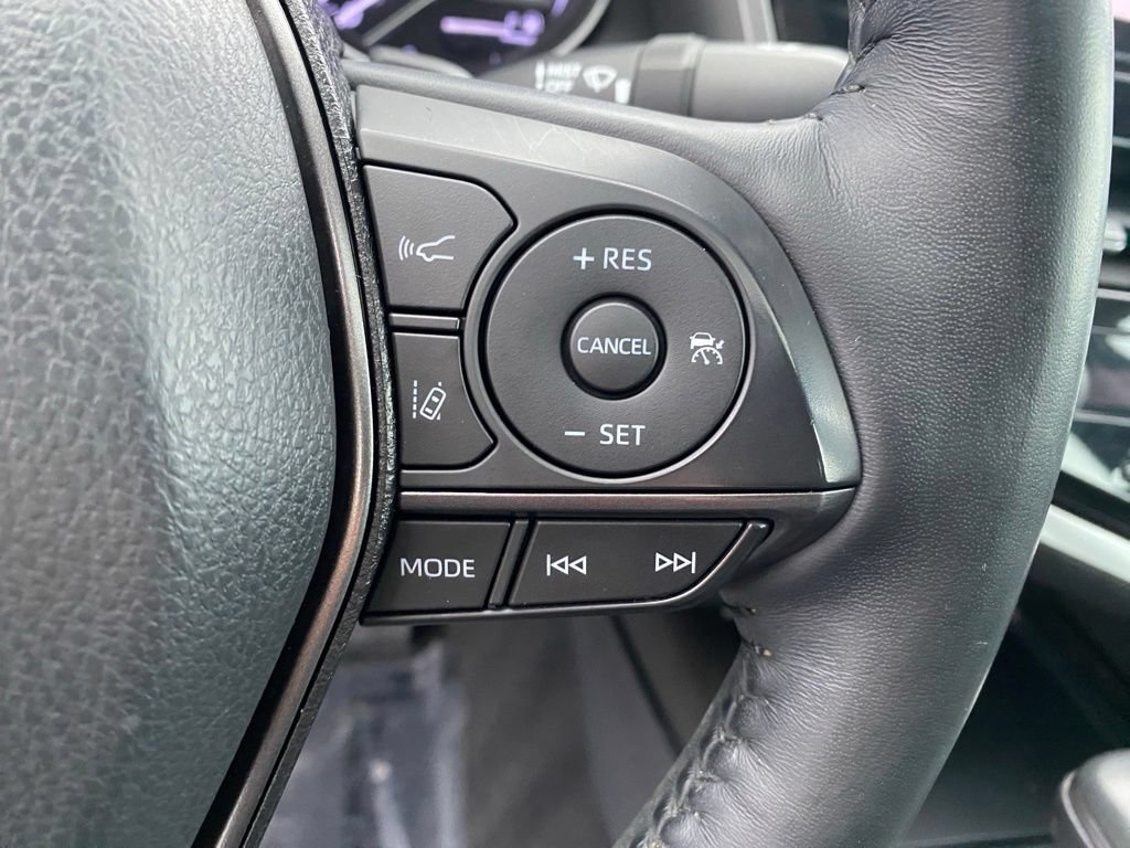 Used 2021 Toyota Camry SE w/ Cold Weather Package AWD/4WD image 19