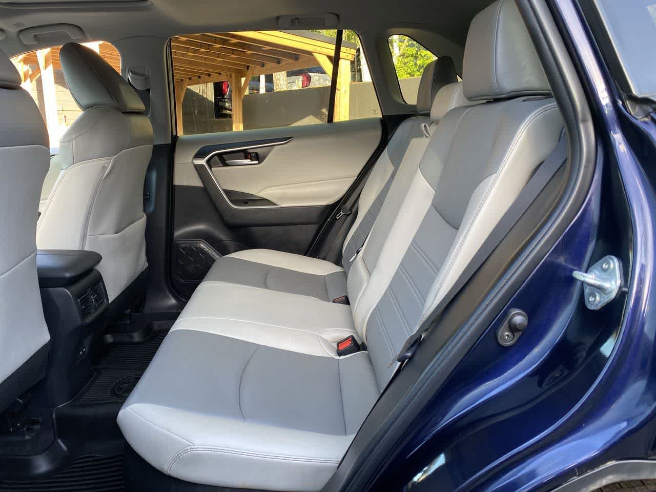 Used 2023 Toyota RAV4 XLE Premium AWD/4WD image 17