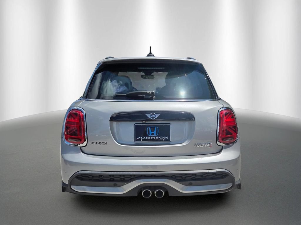 Used 2024 MINI Cooper S w/ Signature Upholstery Package FWD image 4