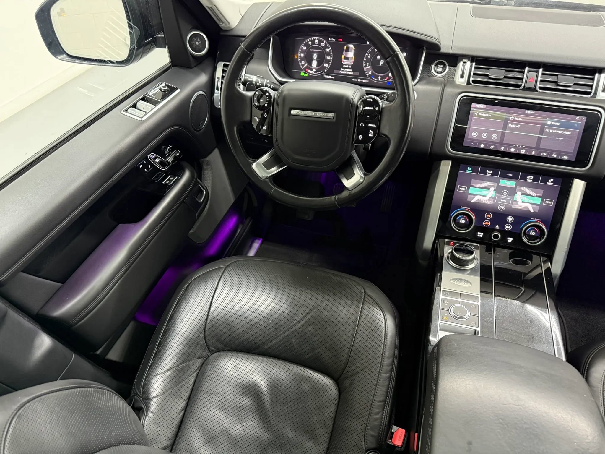 Used 2018 Land Rover Range Rover Supercharged image 39