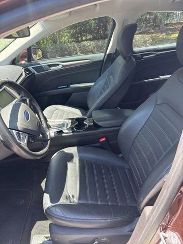 Used 2016 Ford Fusion SE w/ Equipment Group 202A FWD image 8