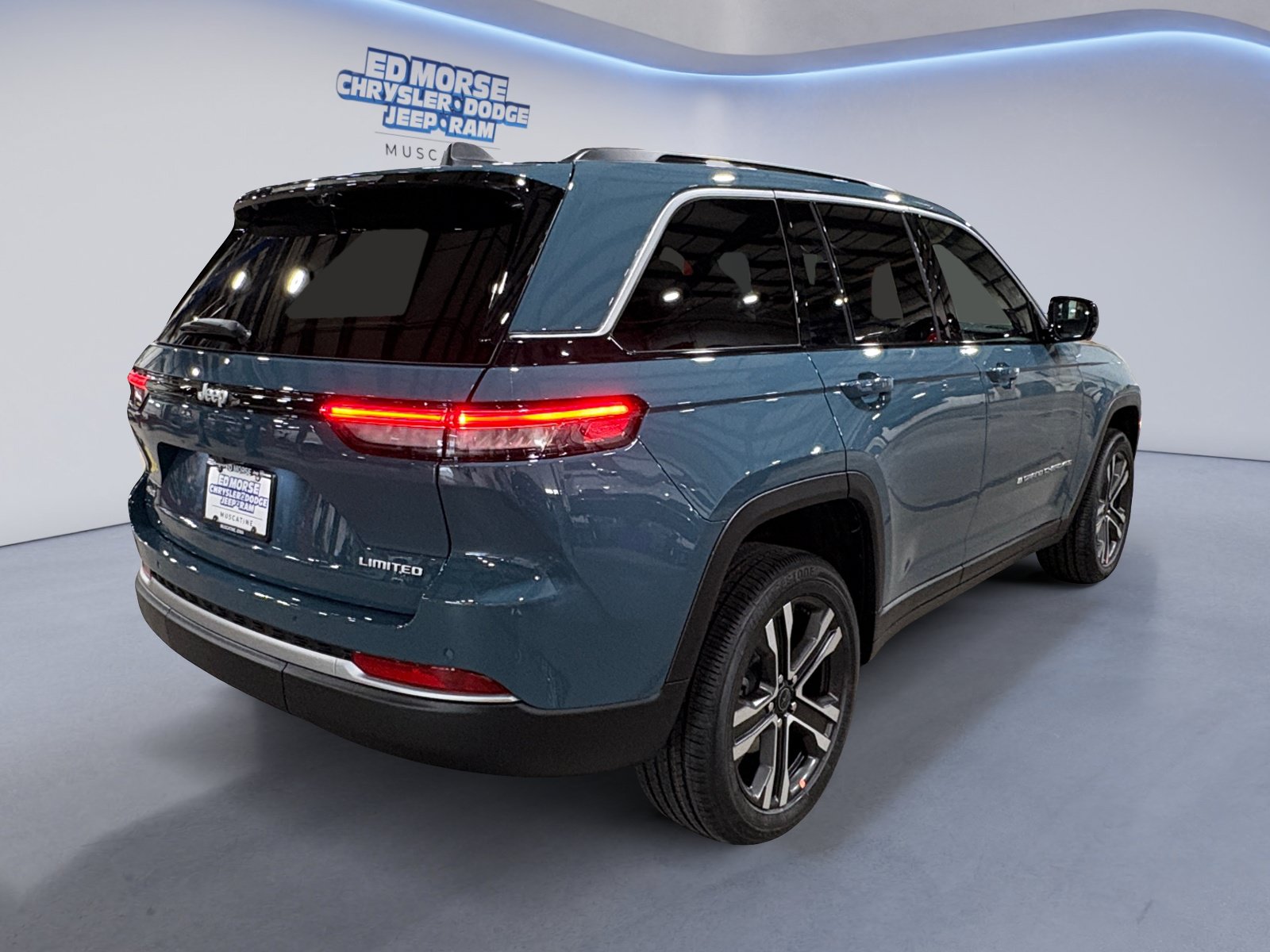 New 2027 Jeep Grand Cherokee Limited AWD/4WD image 5