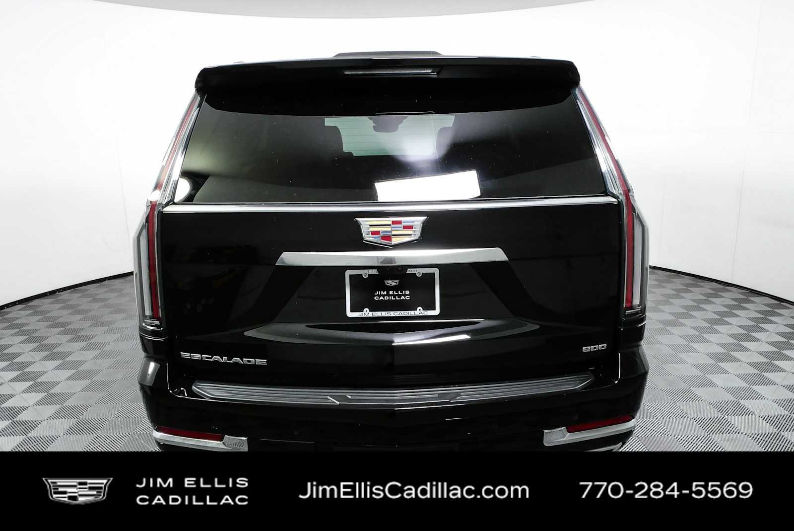 Used 2025 Cadillac Escalade Premium Luxury RWD image 29
