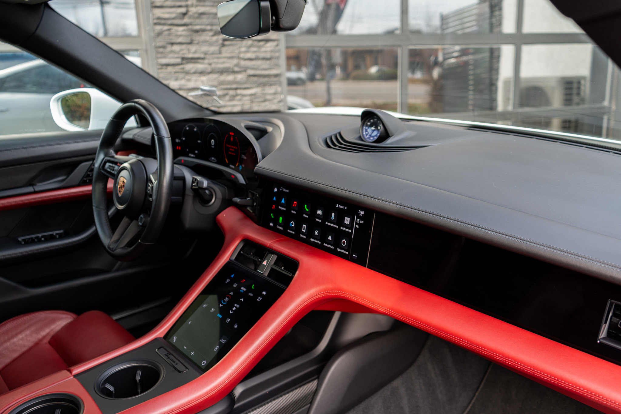 Used 2020 Porsche Taycan 4S image 41