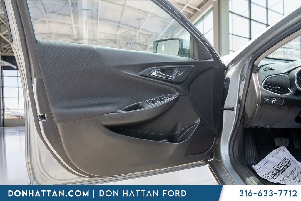 Used 2024 Chevrolet Malibu LT FWD image 17
