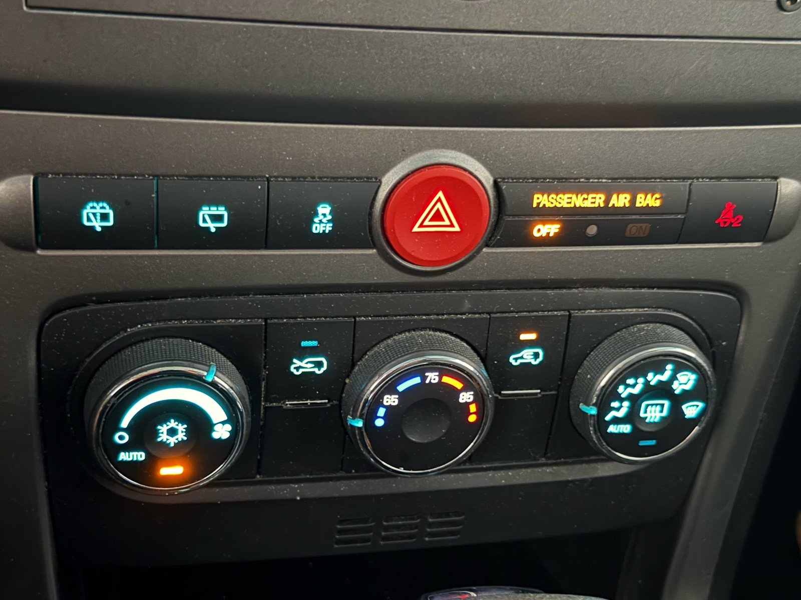 Used 2015 Chevrolet Captiva Sport LS FWD image 22