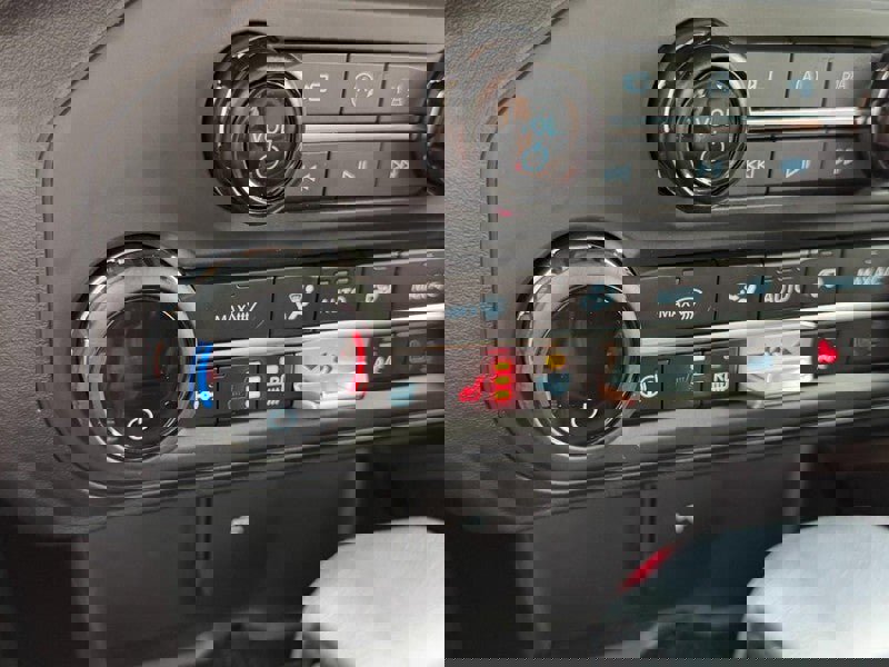 Used 2024 Ford Bronco Outer Banks image 16