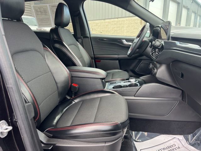 Used 2023 Ford Escape ST-Line image 11