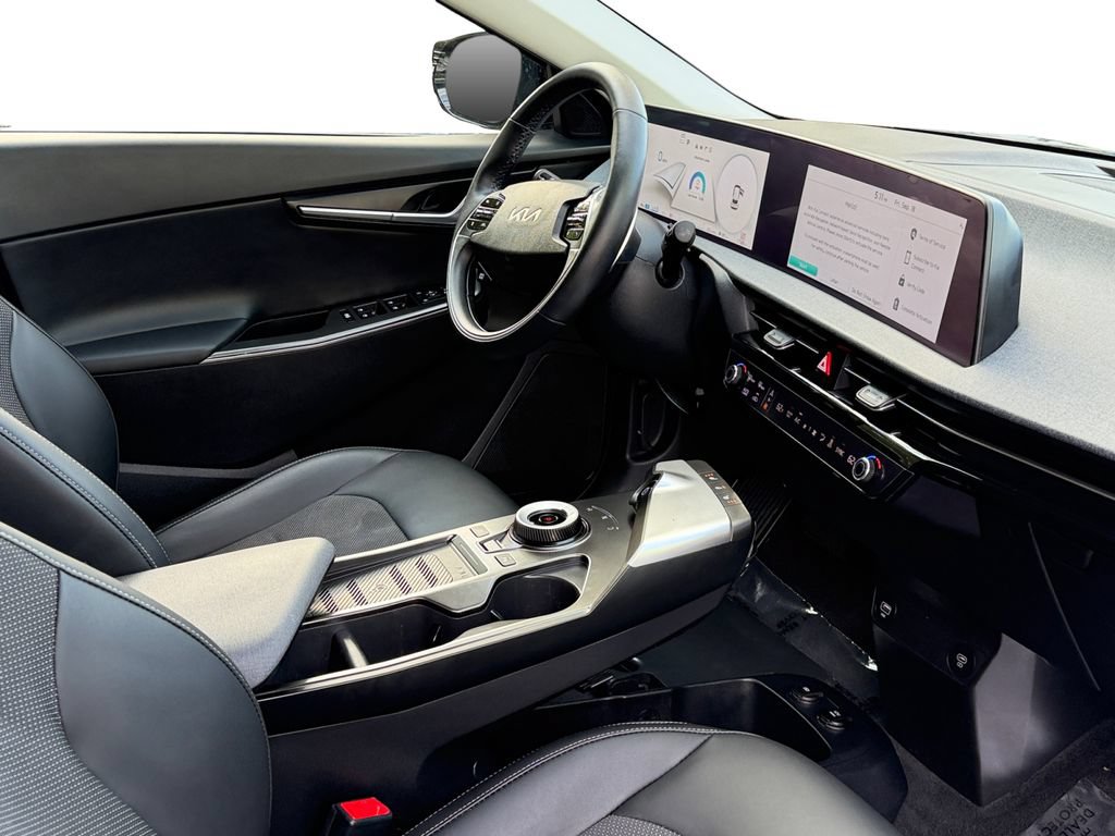 Certified 2024 Kia EV6 Light AWD/4WD image 7