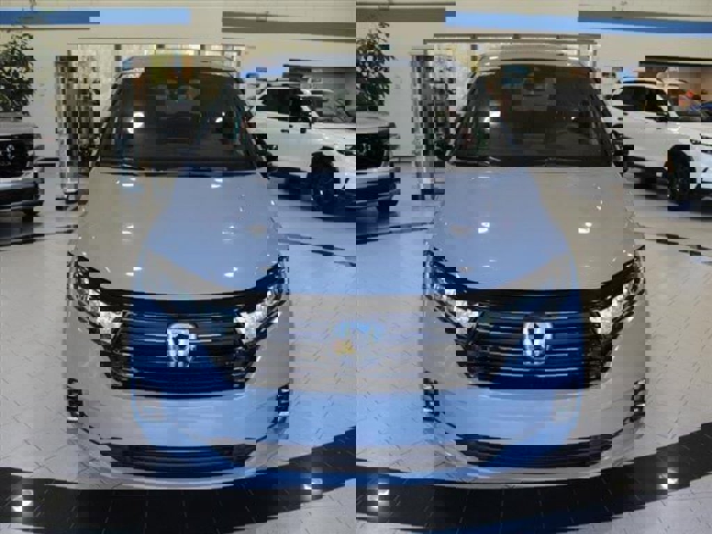 Certified 2023 Honda Odyssey Sport image 2