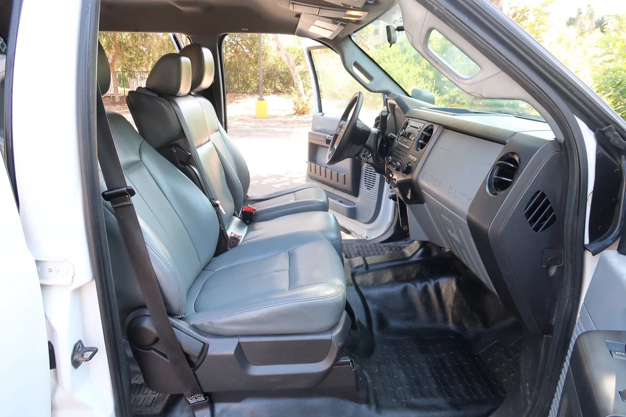 Used 2014 Ford F450 XL w/ Power Equipment Group RWD image 33