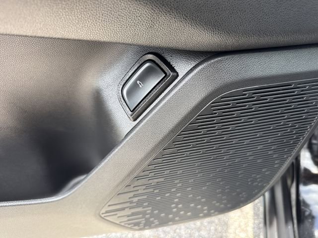 Used 2026 Chevrolet Equinox RS w/ Convenience Package III image 39