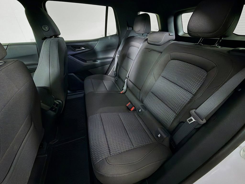 New 2026 Chevrolet Equinox LT w/ Midnight Edition AWD/4WD image 17
