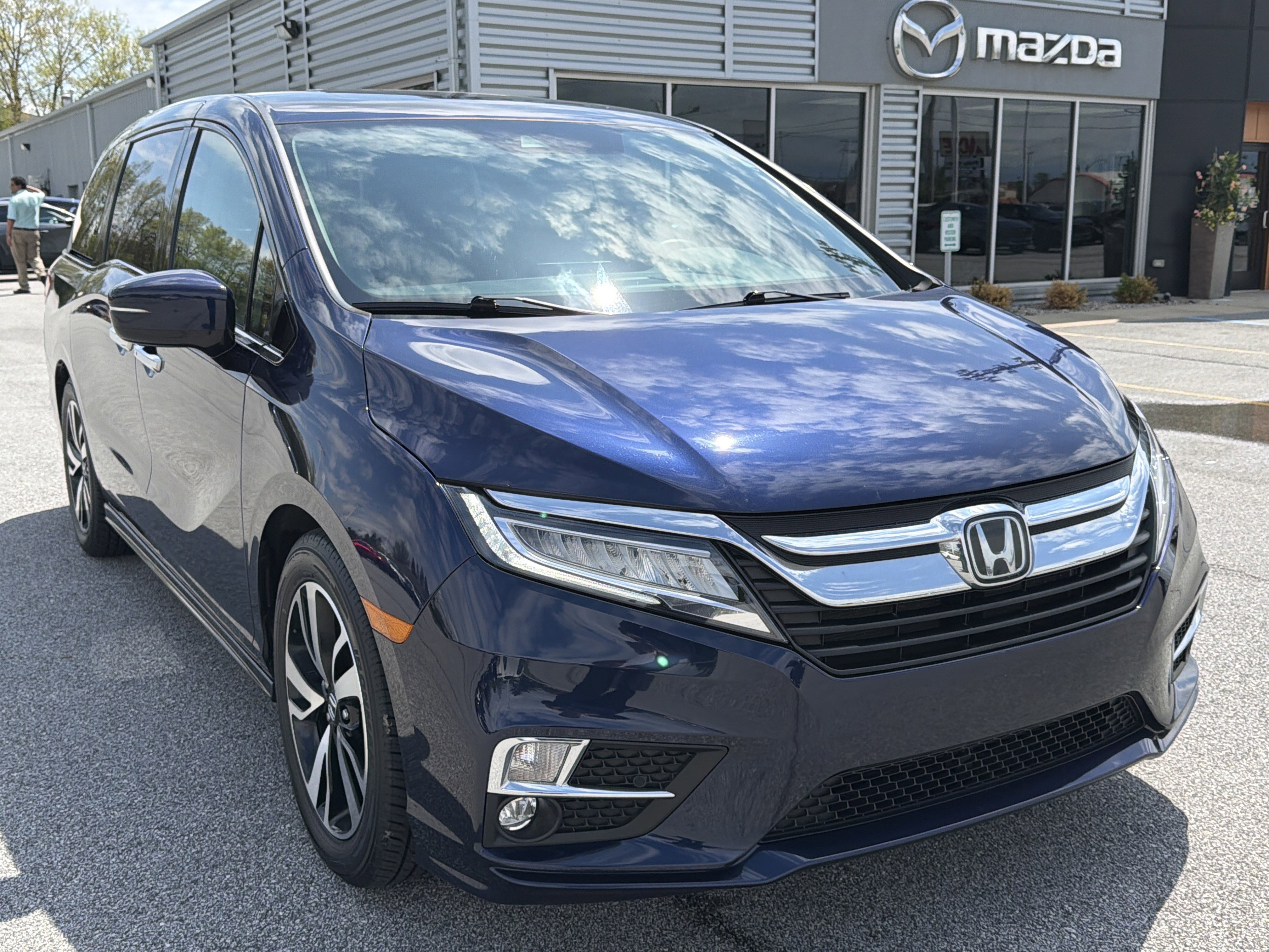 Used 2020 Honda Odyssey Elite image 1
