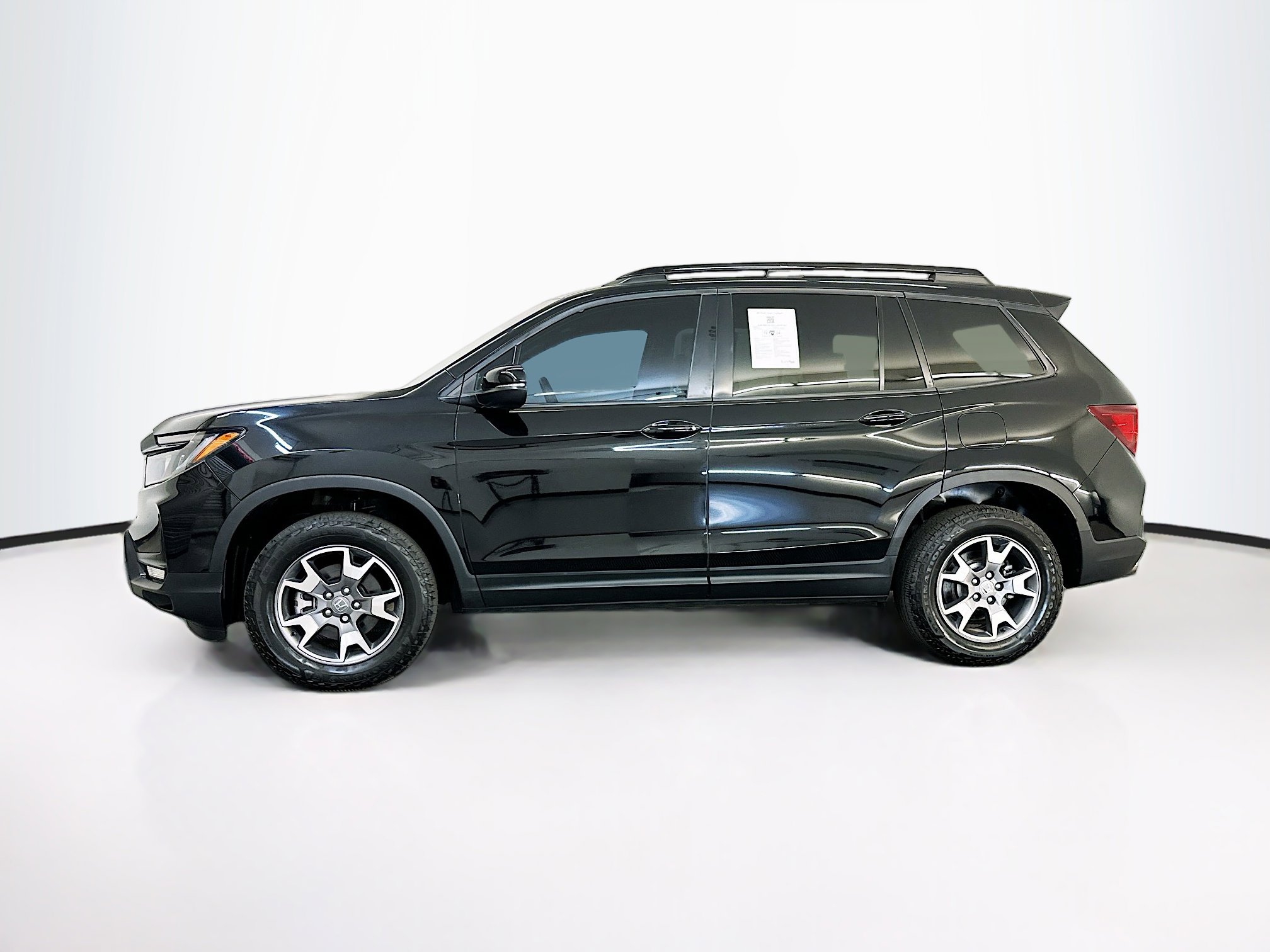 Used 2022 Honda Passport TrailSport image 4