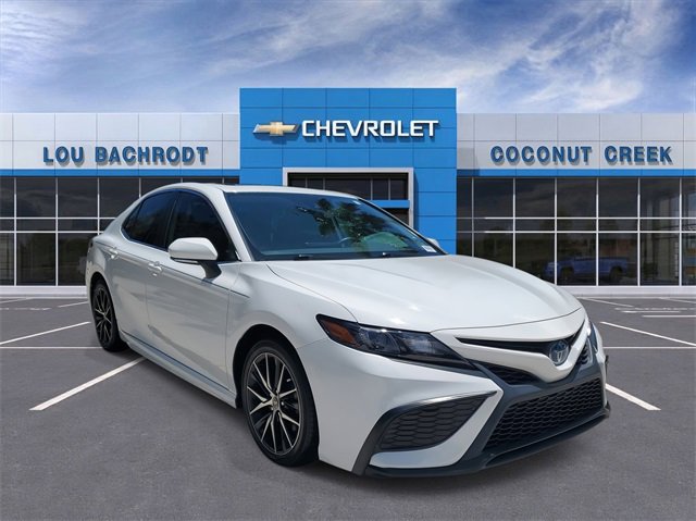 Used 2022 Toyota Camry SE