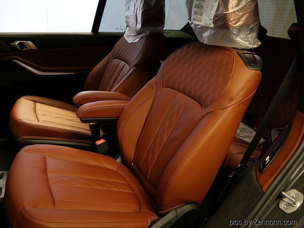 Used 2026 BMW X7 xDrive40i w/ M Sport Package image 12