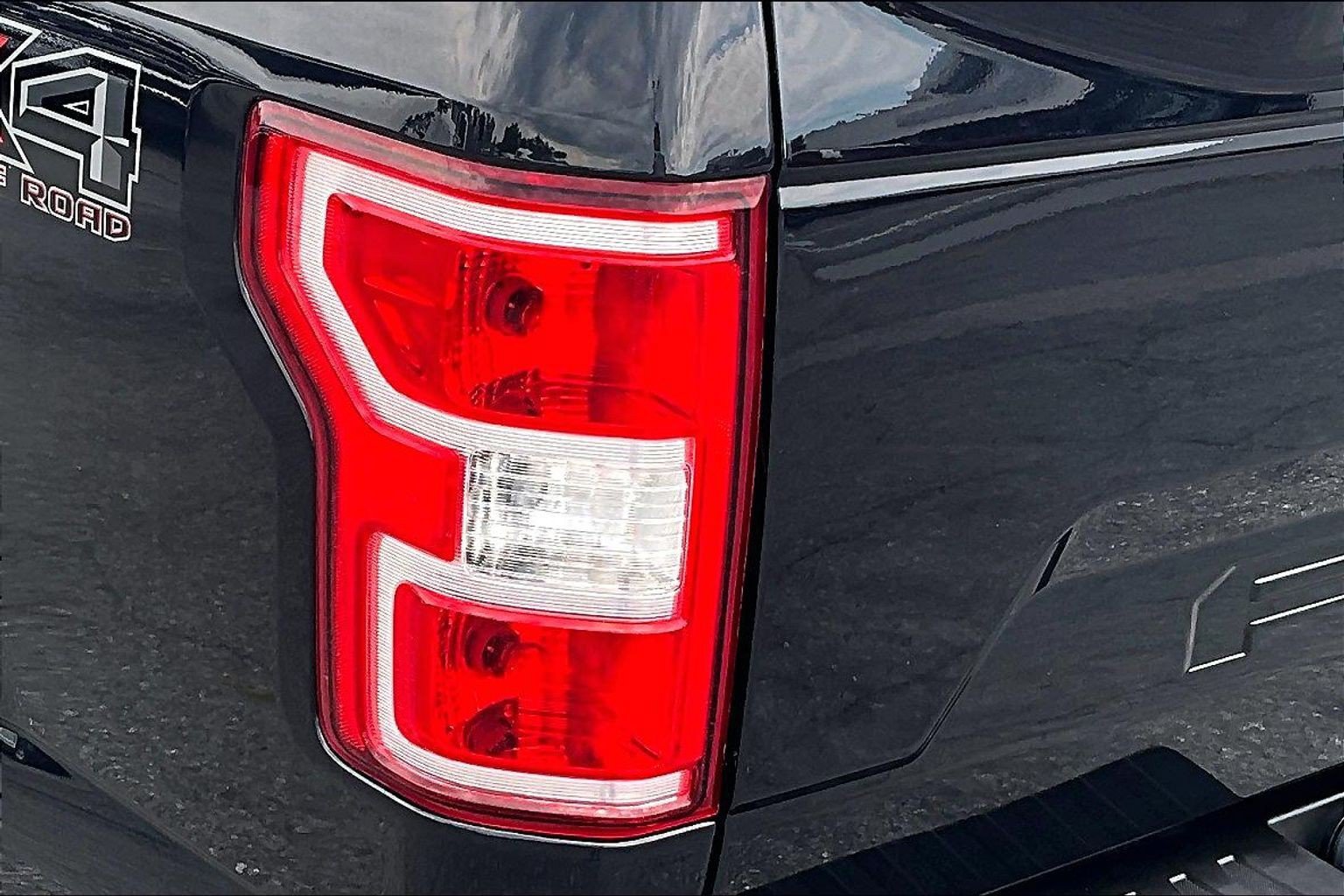 Used 2019 Ford F150 XLT w/ Equipment Group 302A Luxury AWD/4WD image 30