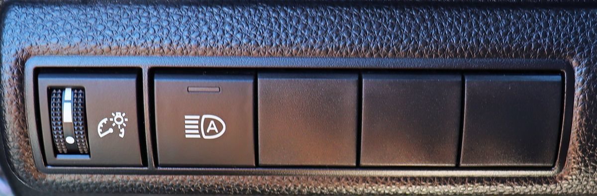 Used 2023 Toyota Corolla LE w/ Carpet Mat Package (TMS) FWD image 41