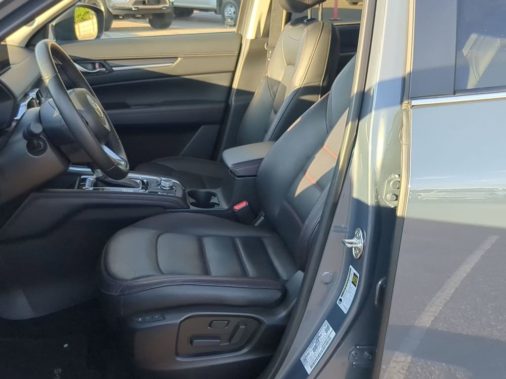 Used 2025 MAZDA CX-5 Carbon Edition image 20