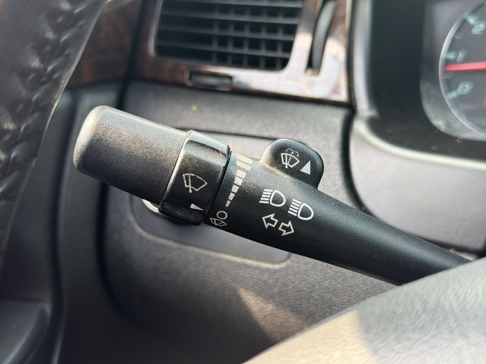 Used 2012 Chevrolet Impala LT FWD image 25