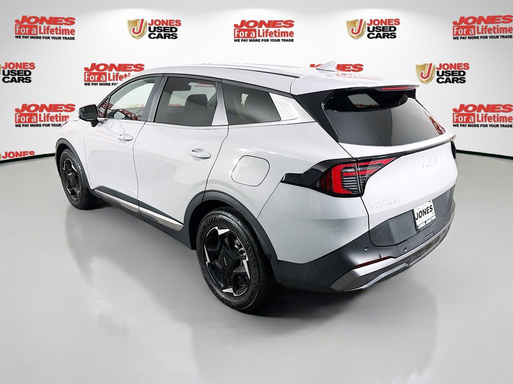 Used 2026 Kia Sportage EX image 2