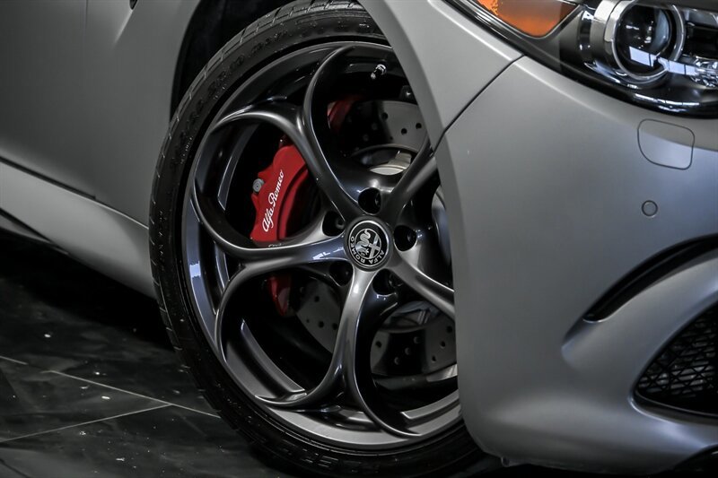 Used 2019 Alfa Romeo Giulia Quadrifoglio RWD image 3