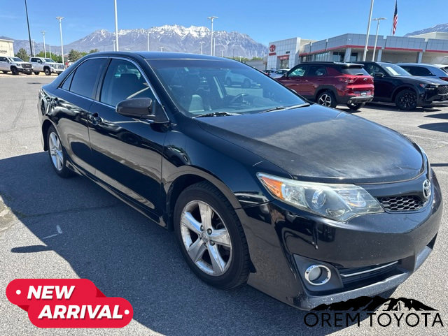 Used 2012 Toyota Camry SE FWD image 1