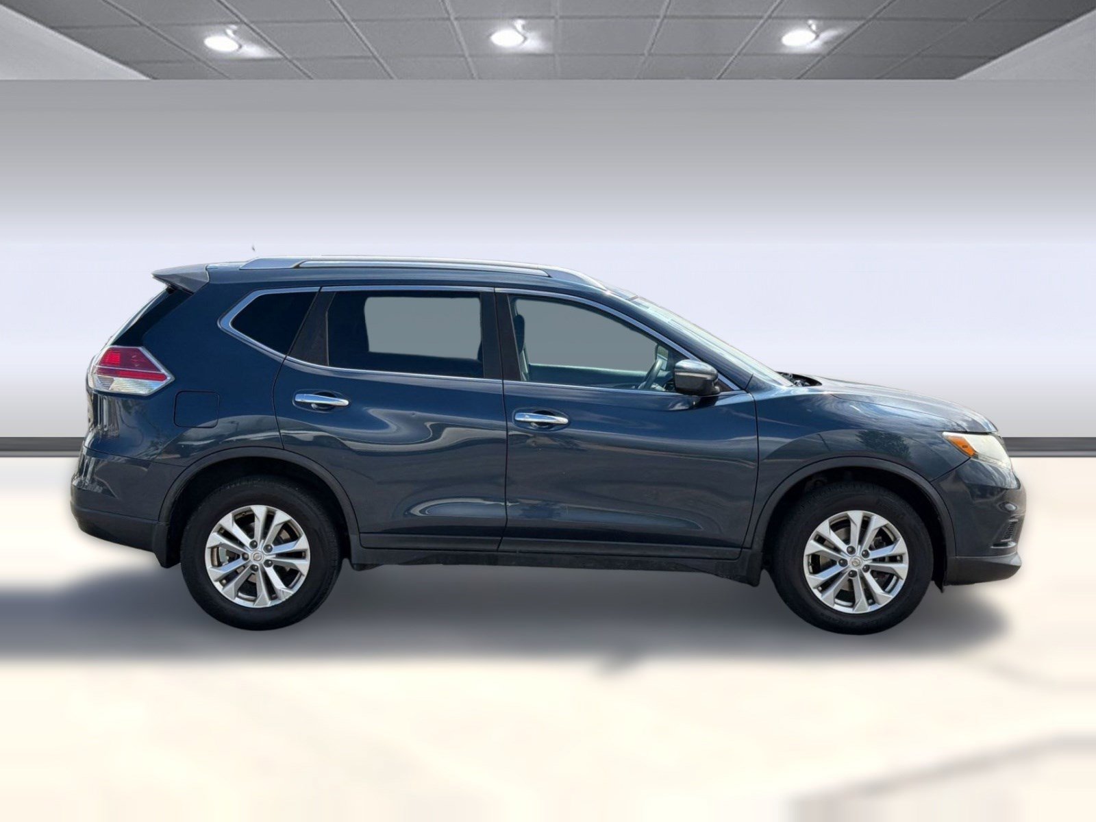 Used 2015 Nissan Rogue SV image 8
