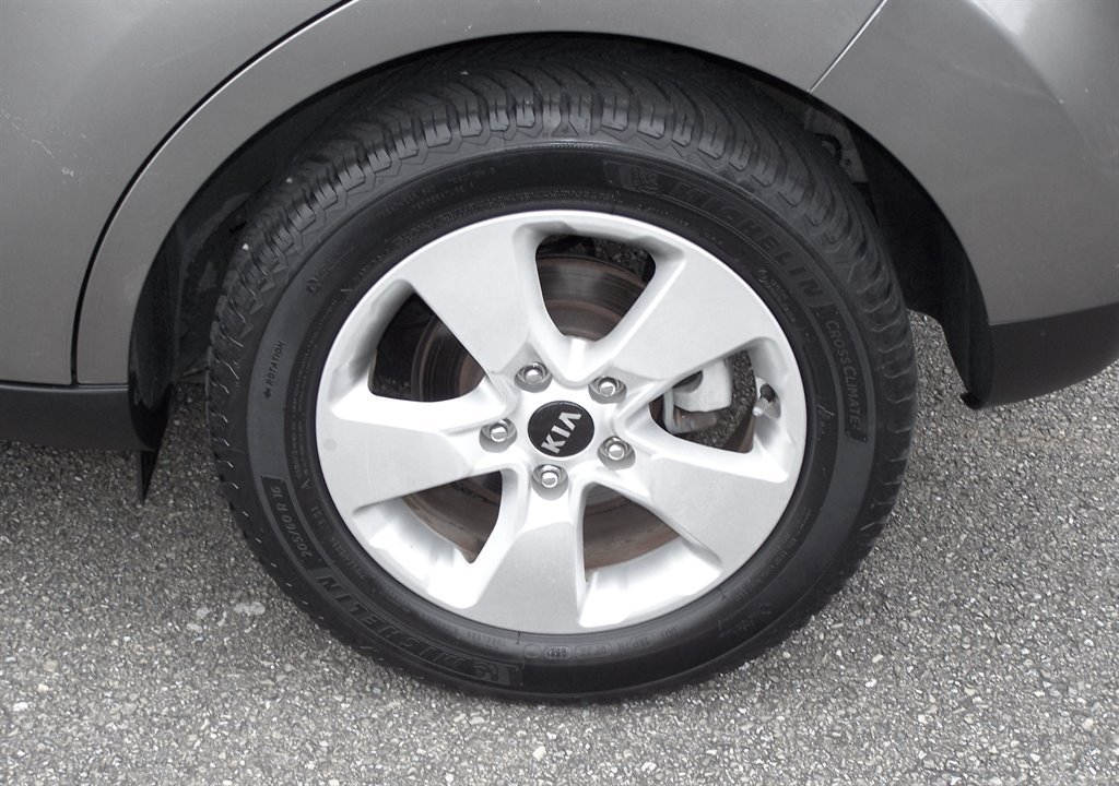 Used 2019 Kia Soul FWD image 11