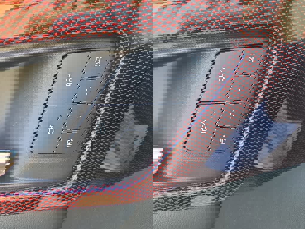 New 2026 Chevrolet Traverse RS image 14